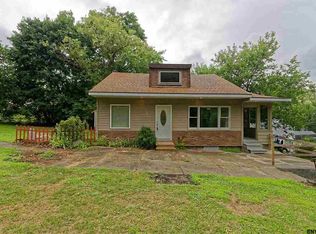 16 Poplar St, Rensselaer, NY 12144