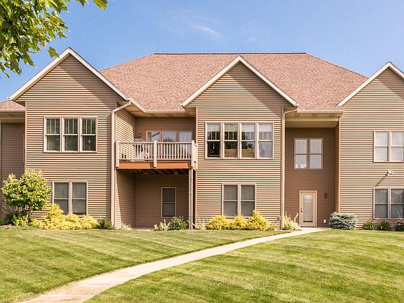 5th image of 3098 Twin Lakes Dr