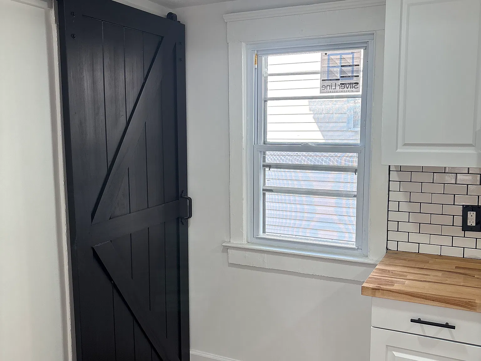 2 bed, 864 sqft, $1,200 — Photo 2