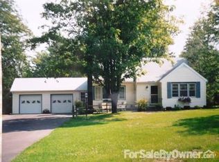 116 Castle Hill Rd, East Aurora, NY 14052
