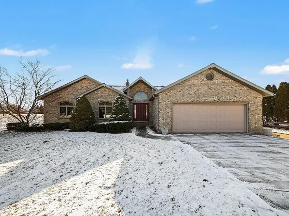 1333 W Borton Rd, Essexville, MI 48732