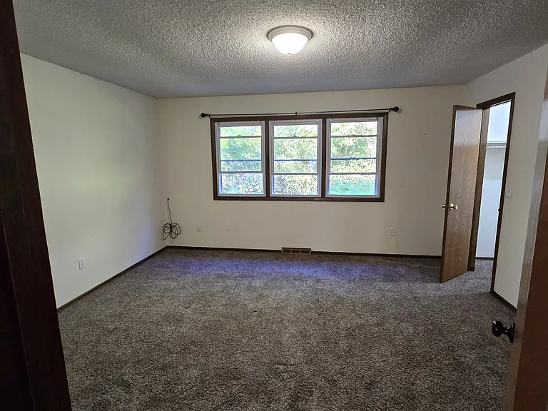 530 Townwood Dr — Photo 13