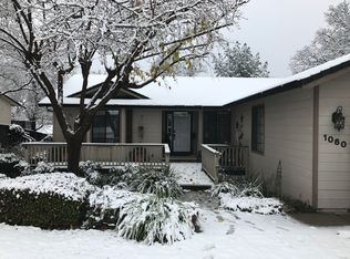 1060 Riviera Dr, Redding, CA 96001