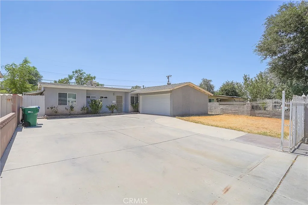3 bed, 1167 sqft, $2,446 — Photo 1