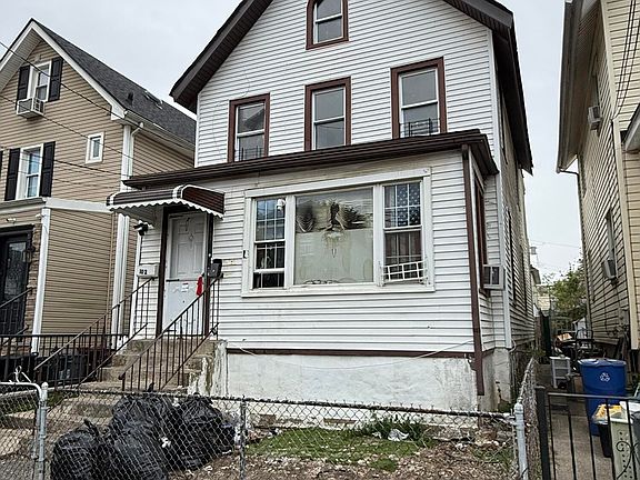2nd image of 102 Maple Ave