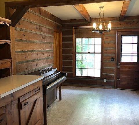 Breakfast nook in Kitchen
