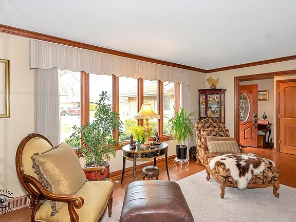 4th image of 17419 Mulberry Ave