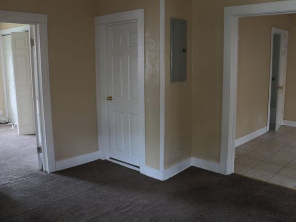 3rd image of 1549 Louisiana St