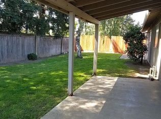 971 Sky View Dr, Oakdale, CA 95361