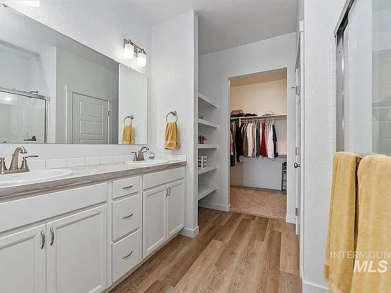 2934 W Silver Riv — Photo 18