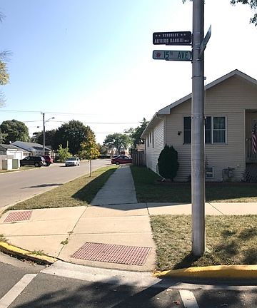 3rd image of 1643 N 15th Ave