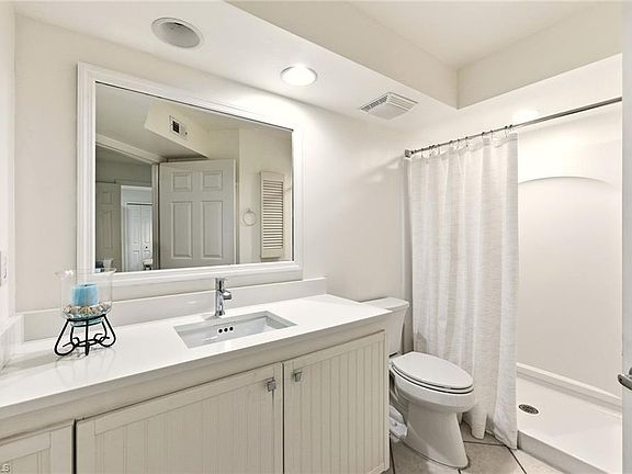 4th image of 28720 Diamond DR #102