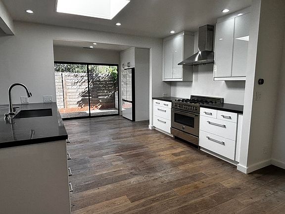 4th image of 712 Chelham Way