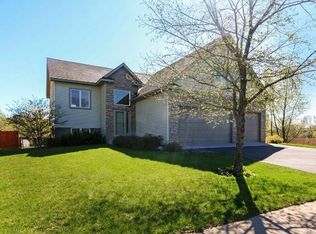 15860 Farnham Ave N, Hugo, MN 55038
