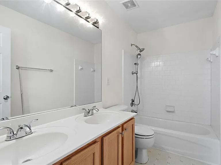 110 Quarrington Ct — Photo 21