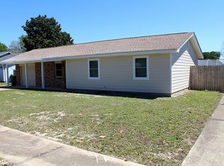 110 Deville Dr, Mary Esther, FL 32569