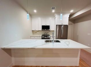 82 Baxter St #A, Boston, MA 02127