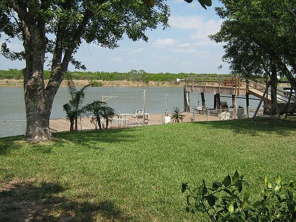SHADED AND SECLUDED, DID I MENTION THE PIER