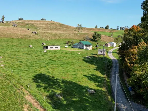 983 Tucker Run Rd, Grafton, WV 26354