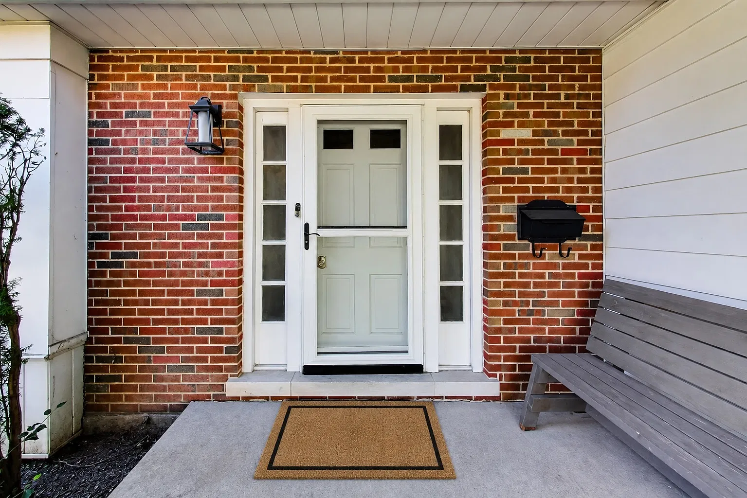 5 bed, 3.5 bath, 2230 sqft, $7,500 — Photo 2