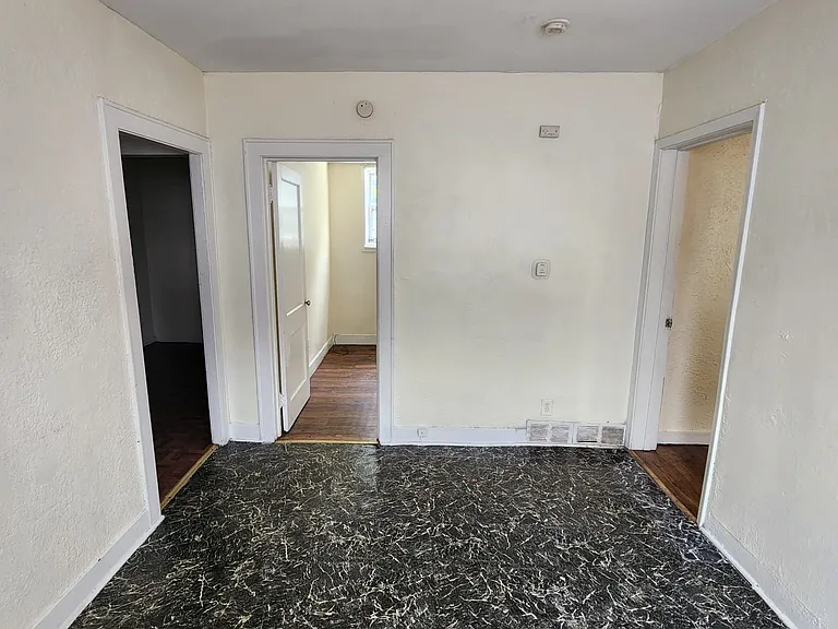1035 West Ave #1 — Photo 3