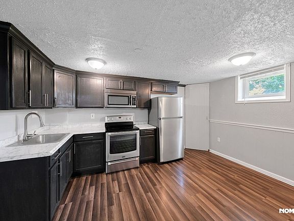 2nd image of 521 Fountain Dr