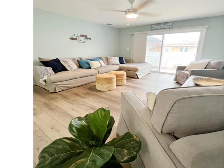 308 Harding Ave #WKLY SUMMER RENTAL — Photo 12