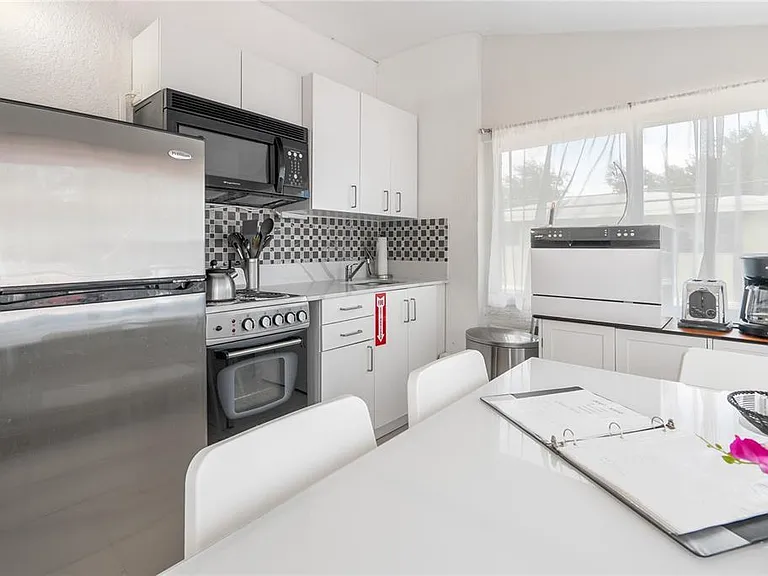 2625 NE 13th Ct #9 — Photo 7