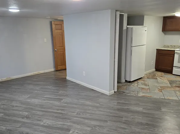 607 S 9th St #1, Laramie, WY 82070