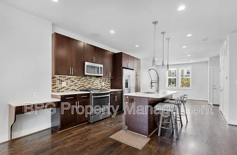 4122 5th St NW #1 — Photo 1