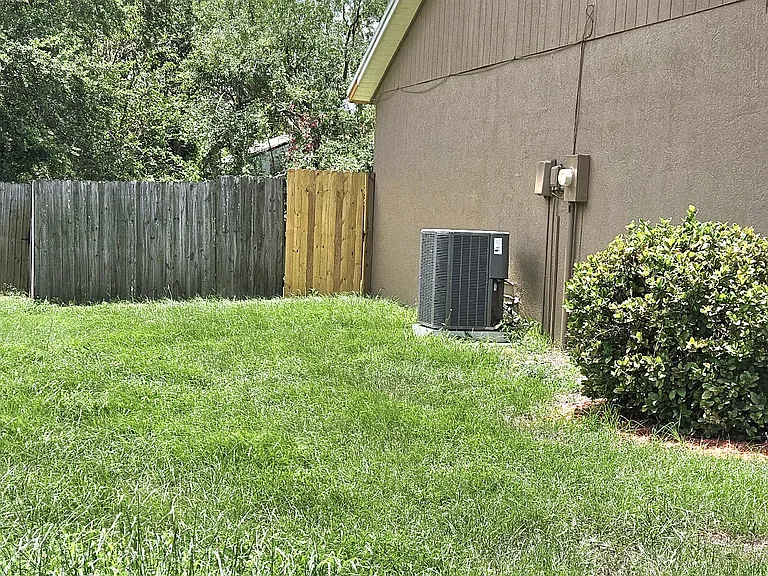 2783 Hickory Ridge Dr — Photo 3