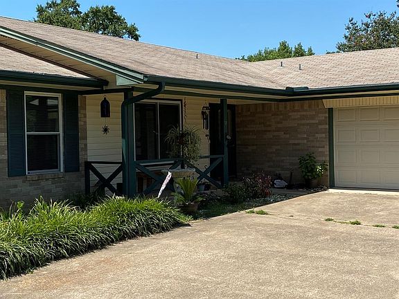 4th image of 511 Hillcrest St
