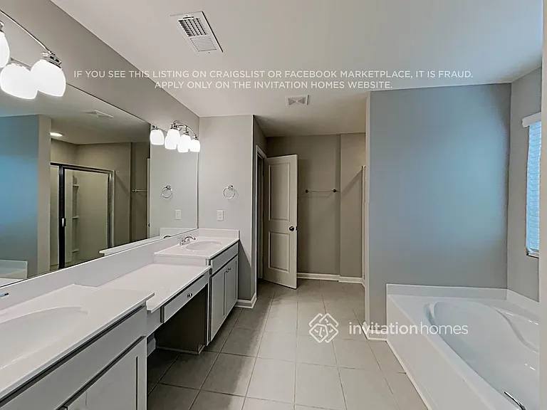 555 S Fortune Way — Photo 12