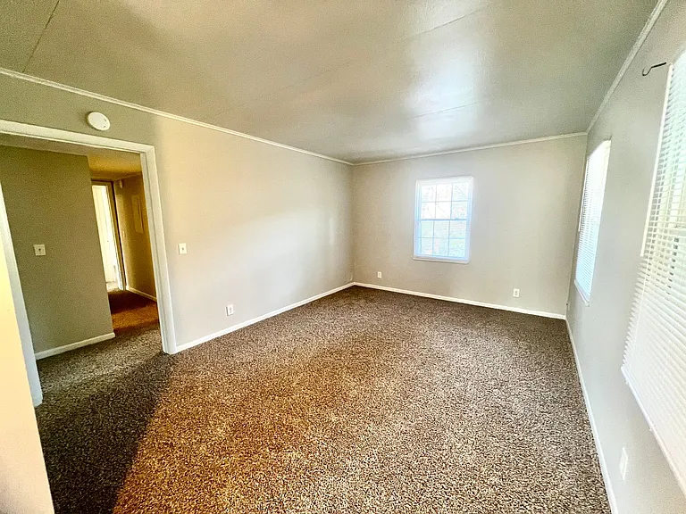 1200 Craigmont Dr — Photo 3