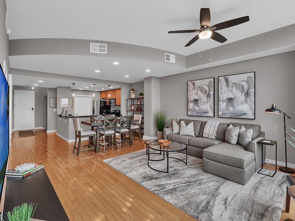 1st image of 525 E Jackson St #Penthouse