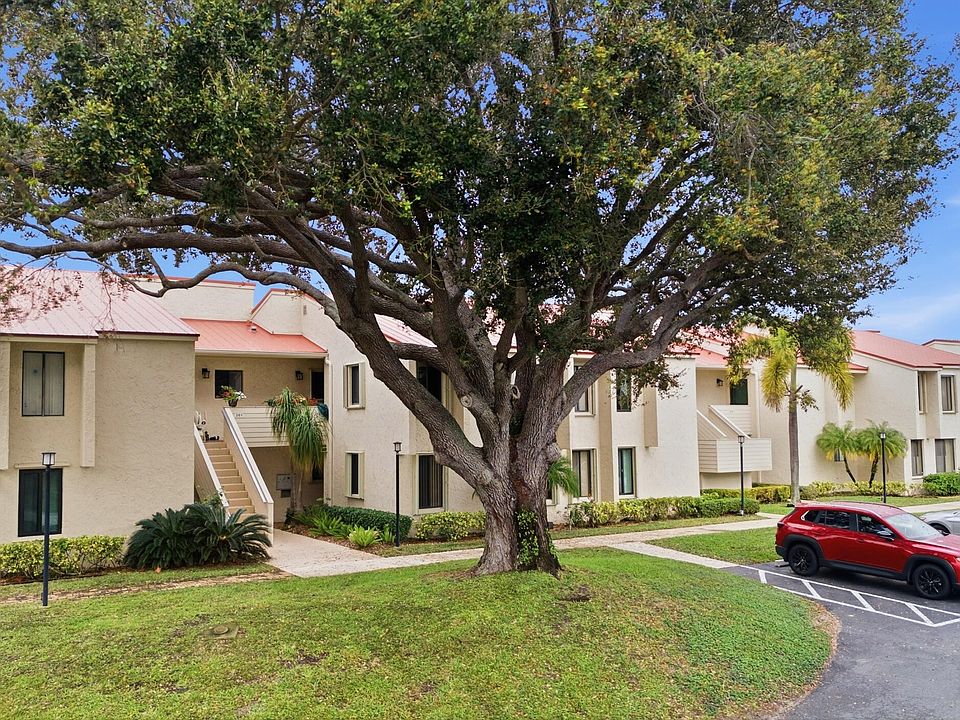 1st image of 5111 SE Miles Grant Road #102