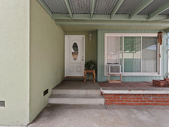 3rd image of 6569 Gaviota Ave
