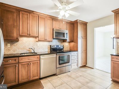 309 Yoakum Pkwy APT 1218, Alexandria, VA, 22304