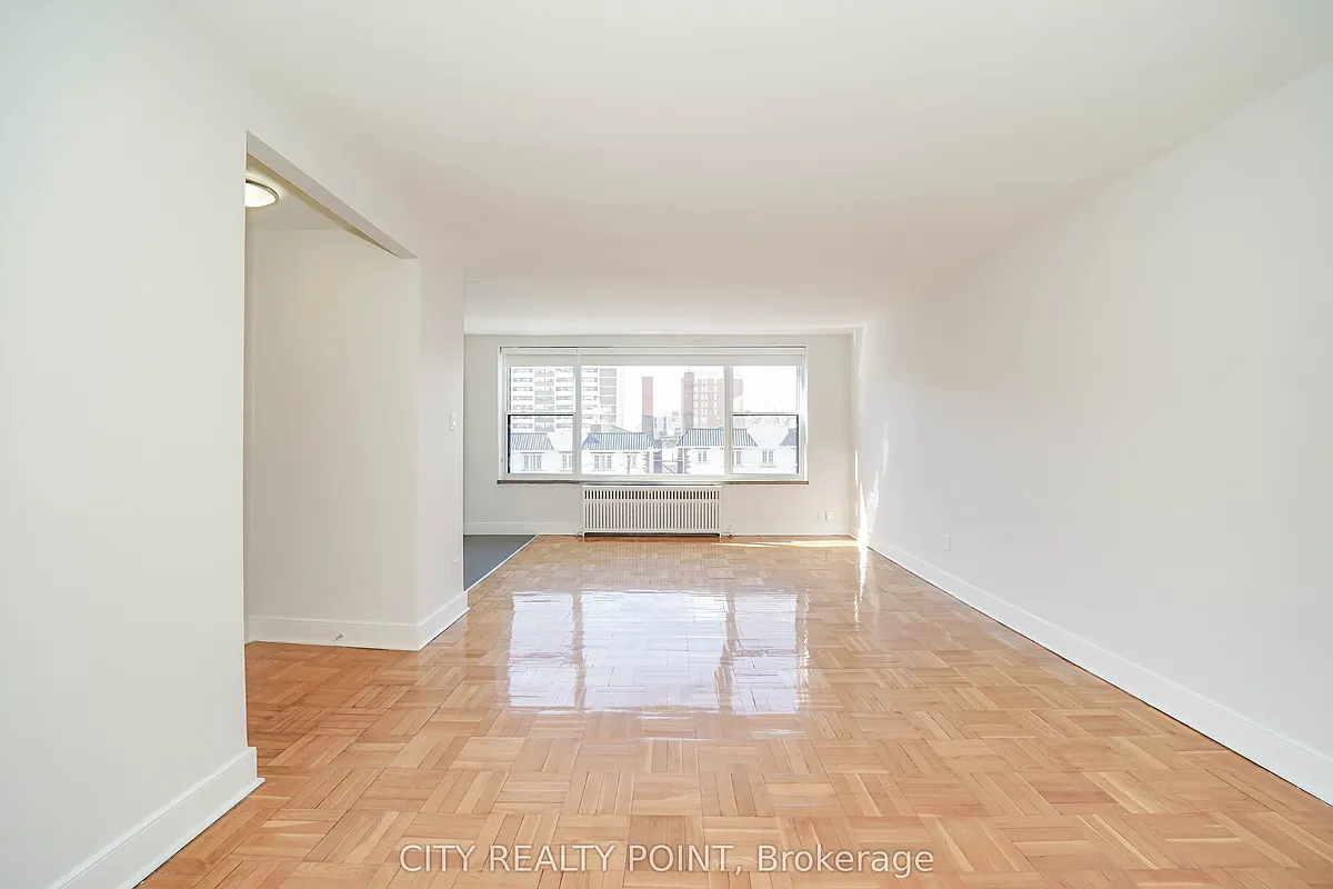 Building Photo - 1545 Bathurst St #202