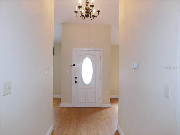 5th image of 556 S Longview Pl