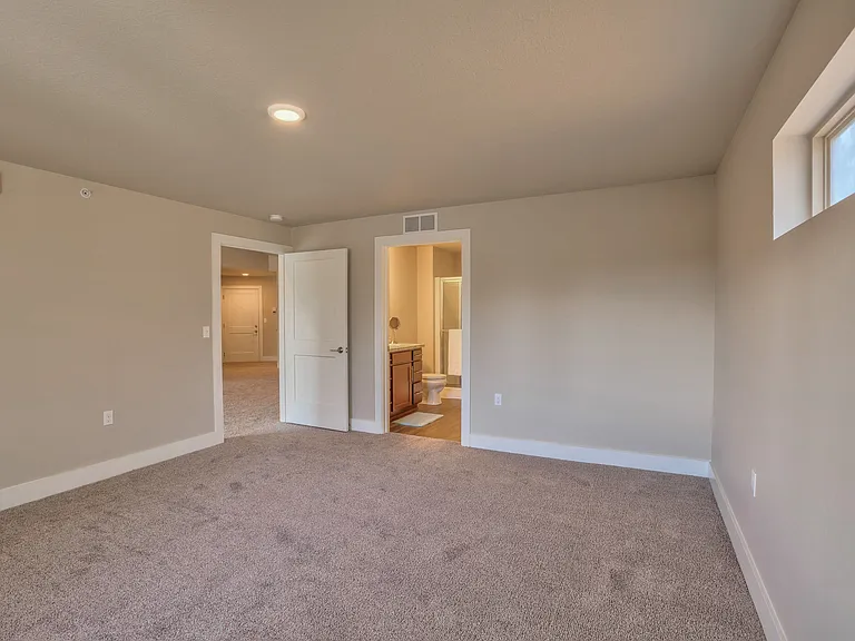 Verndale Apartments — Photo 6