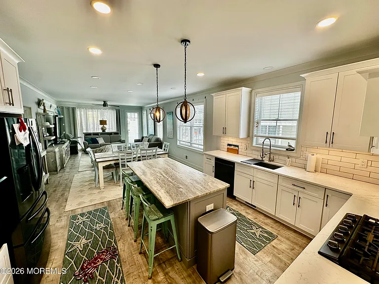 235 Sherman Ave — Photo 22