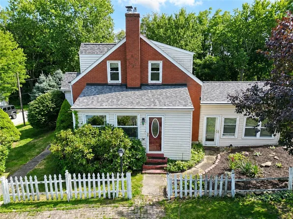 14 Woodrow St, Lyndora, PA 16045