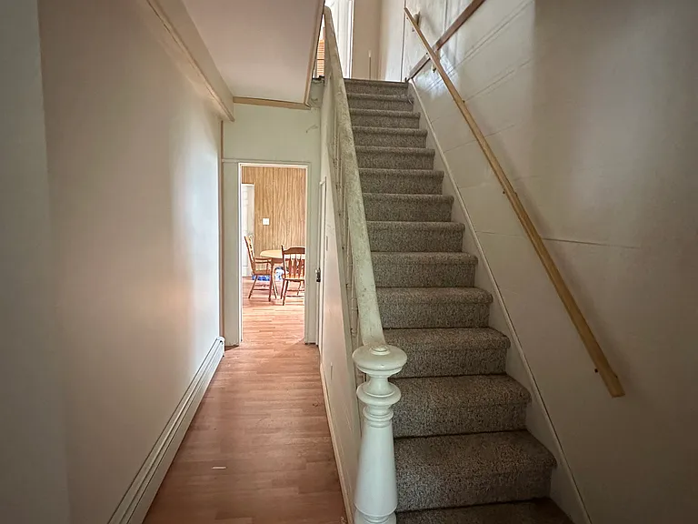 8 Avenue A — Photo 1