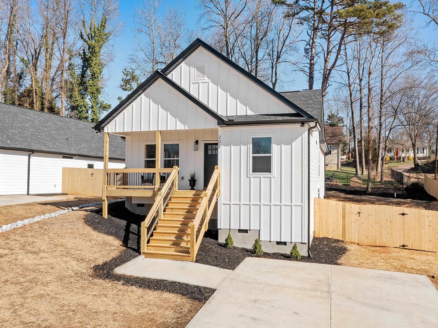 208A W Pine St, Woodruff, SC 29388 Zillow