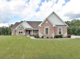 23209 Fox Creek Rd, Warrenton, MO 63383