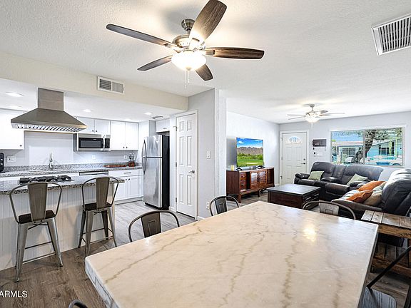 3rd image of 8423 W MACKENZIE Drive
