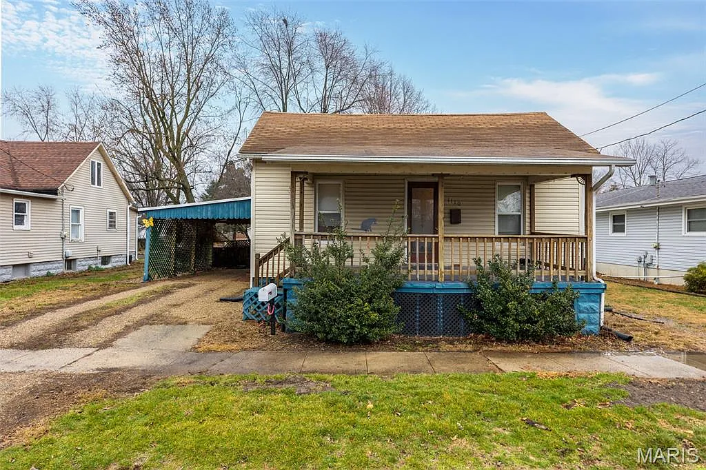 1110 N Walnut St photo 1