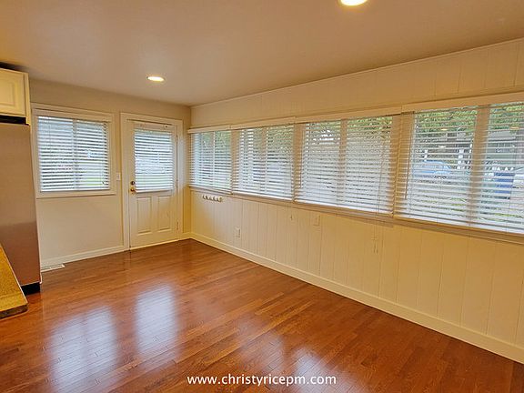 4th image of 7021 151st Ave NE