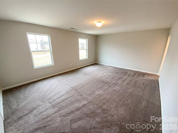 4th image of 5633 Barclay Ct